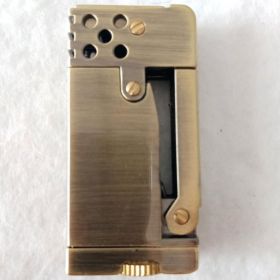 Model Side Pressure Ignition Kerosene Lighter (Color: Gold)